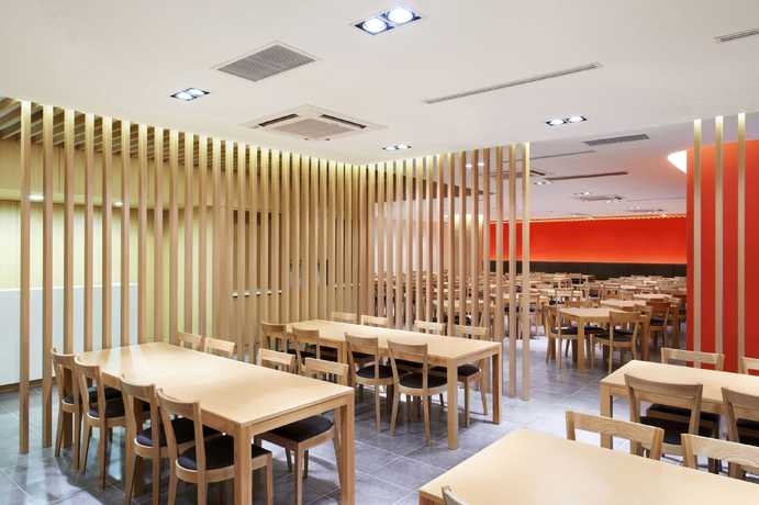 Imagen del bar/restaurante del Hotel Hanwha Resorts Sanjeong Lake Annecy. Foto 8