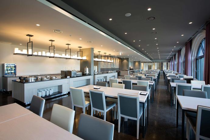 Imagen del bar/restaurante del Hotel Hanwha Resorts Yongin Besancon. Foto 5