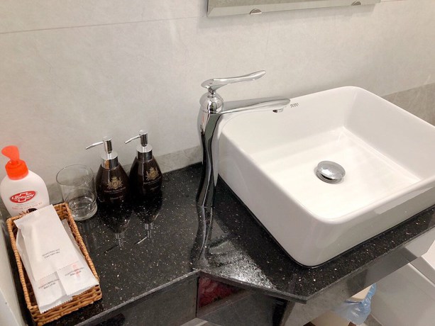 Imagen de la habitación del Hotel Hanz Pho Hoa. Foto 15