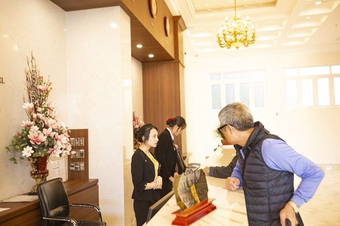Imagen de los interiores del Hotel Hanz Premium Mai Vang 2 Dalat. Foto 10