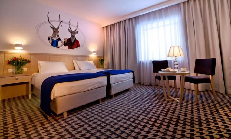 Imagen de la habitación del Hotel Hanza Pałac WellnessandSPA. Foto 8