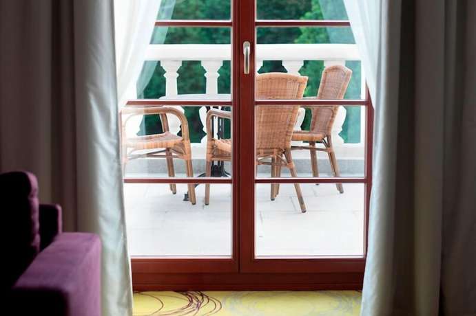 Imagen de la habitación del Hotel Hanza Pałac WellnessandSPA. Foto 12