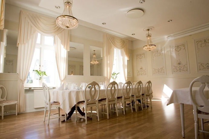 Imagen del bar/restaurante del Hotel Haparanda Stadshotell. Foto 3
