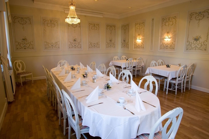 Imagen del bar/restaurante del Hotel Haparanda Stadshotell. Foto 9
