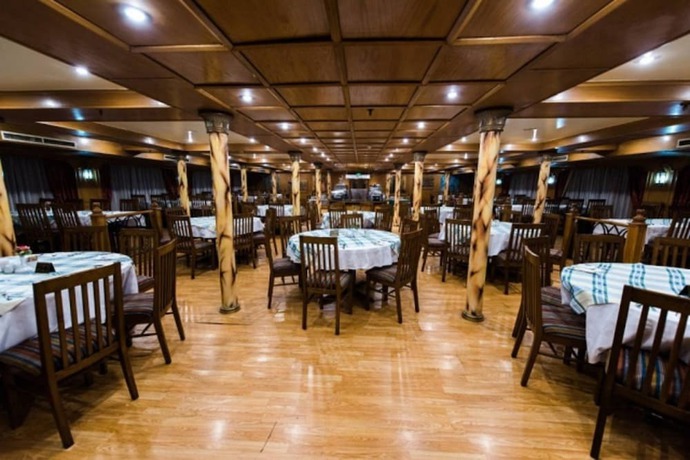 Imagen del bar/restaurante del Hotel Hapi 5 Nile Cruise, 3-4-7 nights from Luxor or Aswan. Foto 7