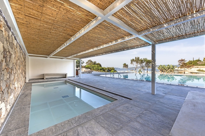 Imagen de la piscina del Hotel Hapimag Resort Porto Heli. Foto 17