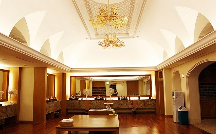 Imagen de los interiores del Hotel Happiness Cc. Foto 12