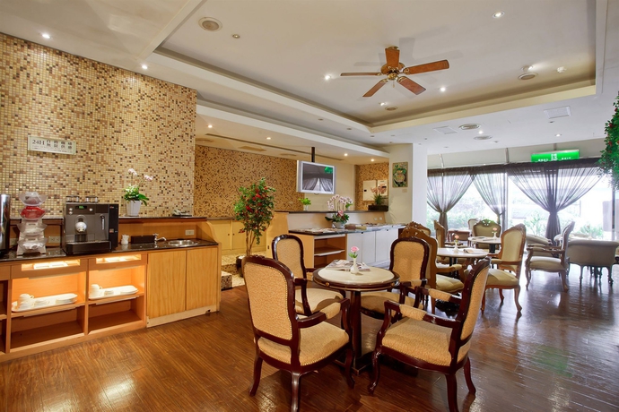 Imagen de los interiores del Hotel Happiness. Foto 11