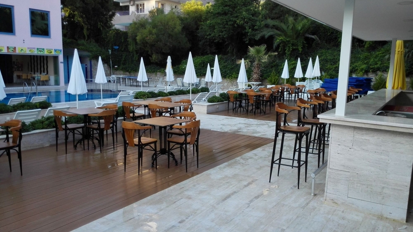 Imagen del bar/restaurante del Hotel Happy Apart. Foto 2