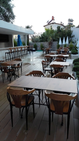 Imagen del bar/restaurante del Hotel Happy Apart. Foto 3