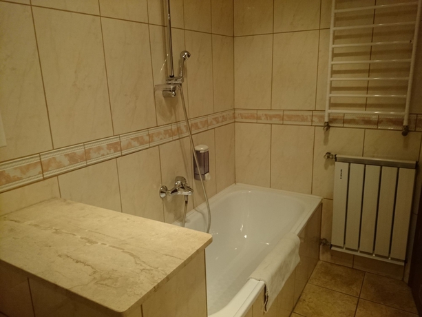 Imagen de la habitación del Hotel Happy, Budapest. Foto 6