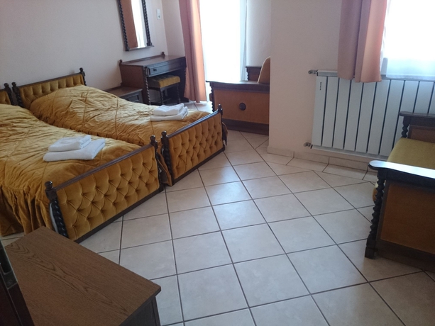 Imagen de los interiores del Hotel Happy, Budapest. Foto 11