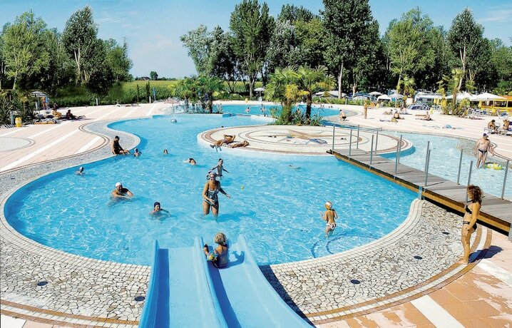Imagen general del Hotel Happy Camp in Camping Laguna Village. Foto 6