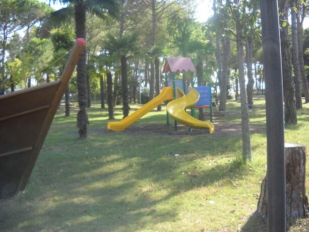 Imagen general del Hotel Happy Camp in Camping Laguna Village. Foto 12