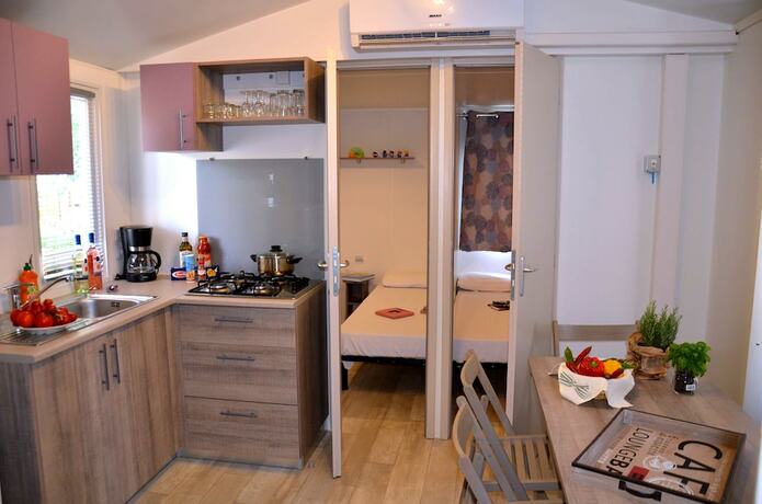 Imagen general del Hotel Happy Camp in Camping Laguna Village. Foto 16