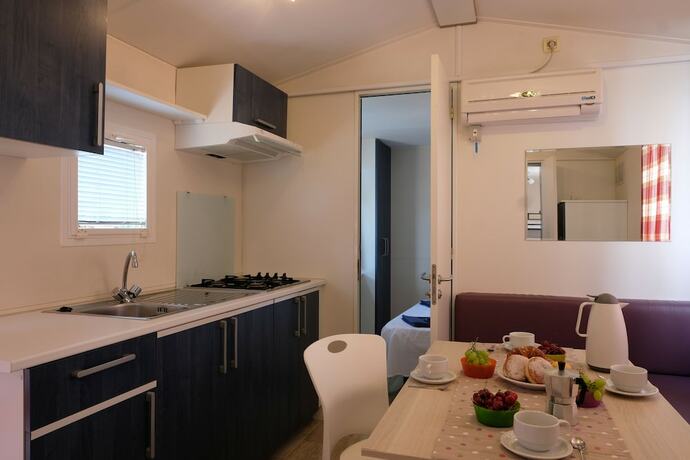 Imagen general del Hotel Happy Camp mobile homes in F&uuml;red Camping. Foto 3