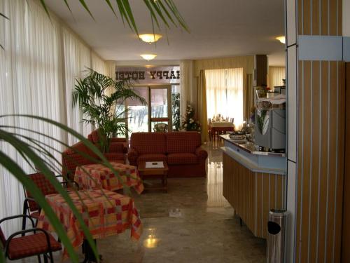 Imagen general del Hotel Happy, Cervia. Foto 1