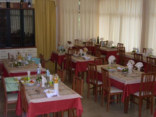 Imagen general del Hotel Happy, Cervia. Foto 5