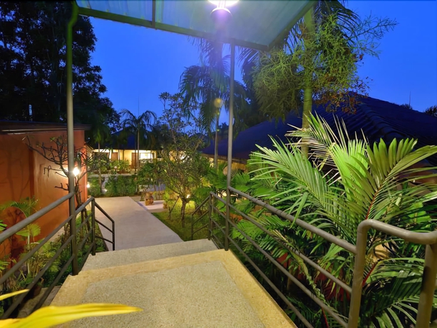 Imagen de los interiores del Hotel Happy Cottages Phuket. Foto 15