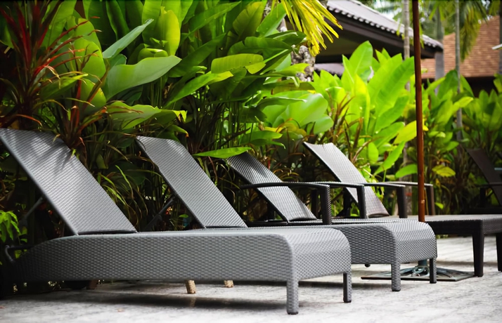 Imagen de los exteriores del Hotel Happy Cottages Phuket. Foto 11