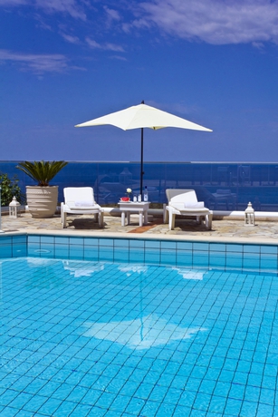 Imagen de la piscina del Hotel Happy Cretan Suites. Foto 16