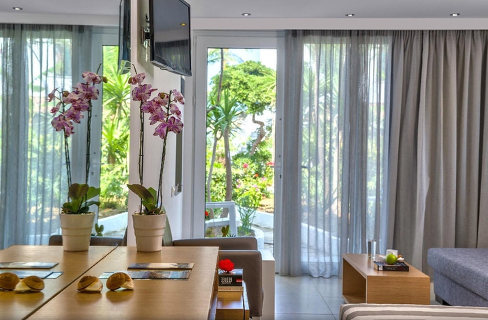 Imagen de la habitación del Hotel Happy Days Beach Hotel. Foto 7