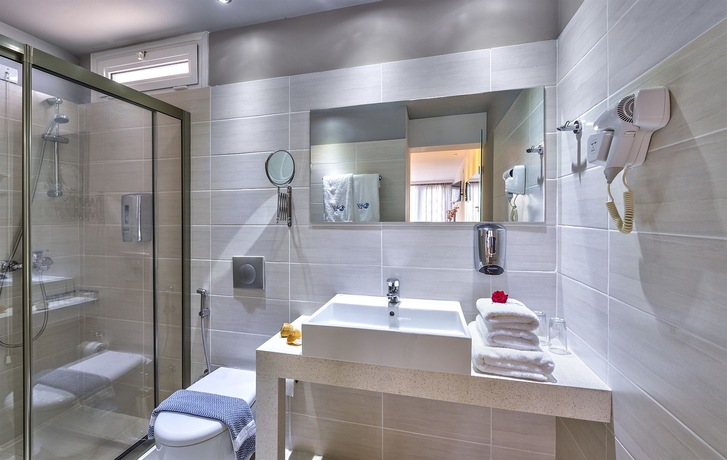 Imagen de la habitación del Hotel Happy Days Beach Hotel. Foto 8