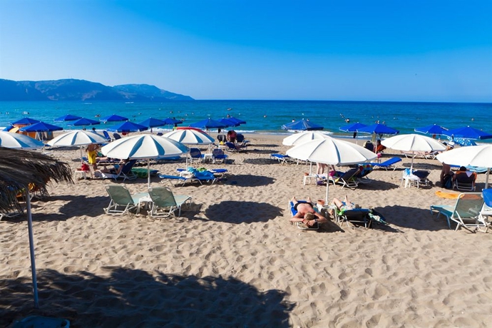 Imagen de los exteriores del Hotel Happy Days Beach Hotel. Foto 9