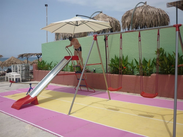 Imagen de los exteriores del Hotel Happy Days Beach Hotel. Foto 10