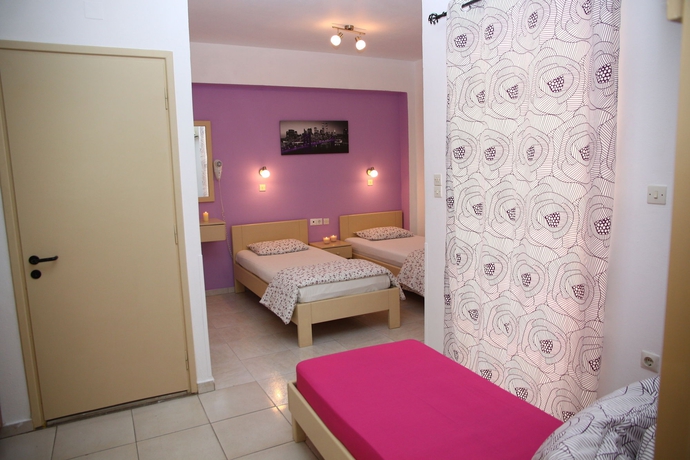 Imagen de la habitación del Hotel Happy Days Studios. Foto 6