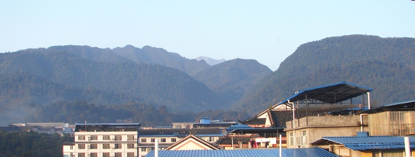 Imagen de los exteriores del Hotel Happy, Emei shan. Foto 15