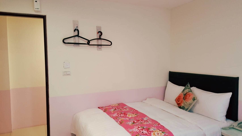 Imagen de la habitación del Hotel Happy Holiday. Foto 7