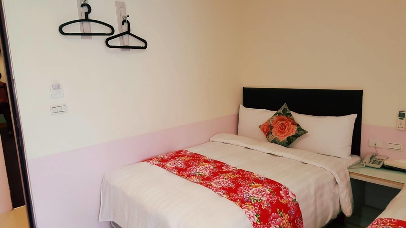 Imagen de la habitación del Hotel Happy Holiday. Foto 12