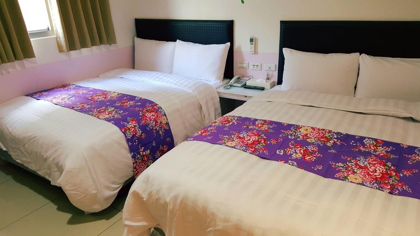 Imagen de la habitación del Hotel Happy Holiday. Foto 14
