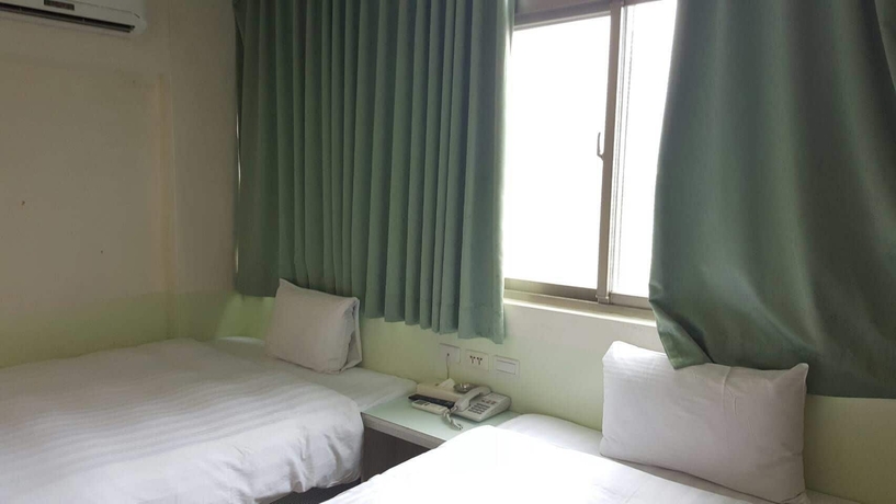Imagen de la habitación del Hotel Happy Holiday. Foto 16
