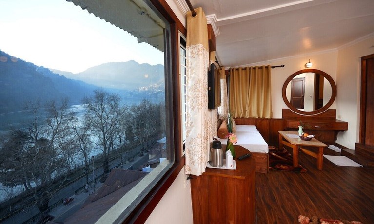 Imagen de la habitación del Hotel Happy Home The Lake Paradise. Foto 3