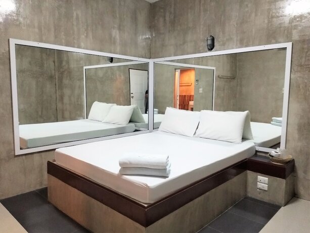 Imagen de la habitación del Hotel Happy Inn, Rayong. Foto 20