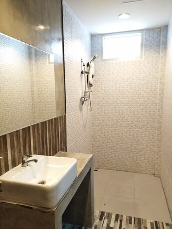 Imagen general del Hotel Happy Inn, Rayong. Foto 12