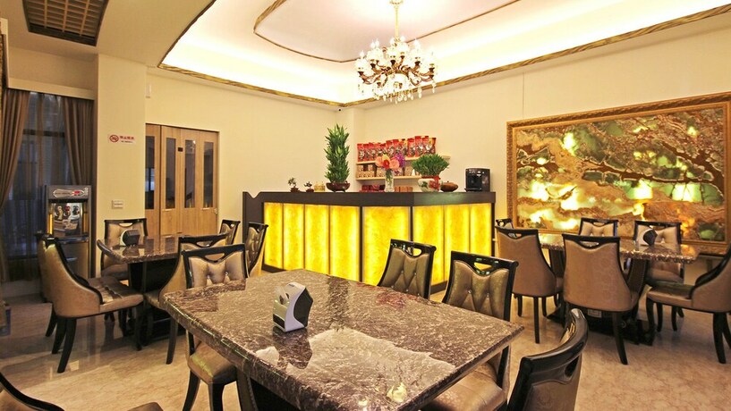 Imagen del bar/restaurante del Hotel Happy Inn, Yuchi. Foto 16