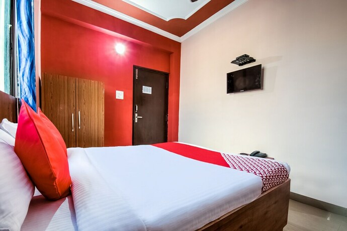 Imagen de la habitación del Hotel Happy Journey @ Patna. Foto 2