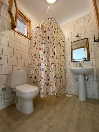 Imagen de la habitación del Hotel Happy Land. Foto 16