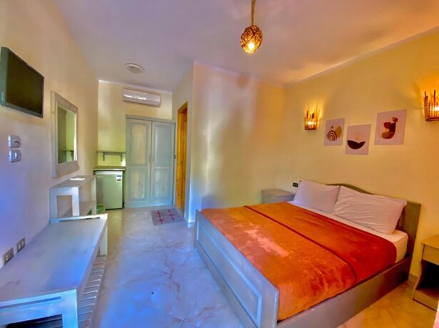 Imagen de la habitación del Hotel Happy Land. Foto 18