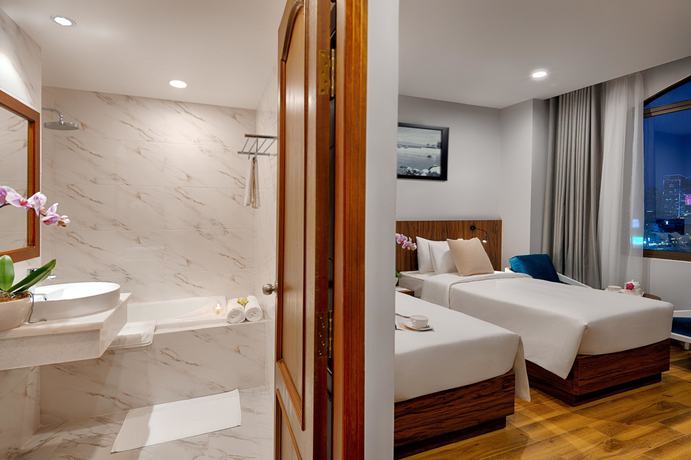 Imagen de la habitación del Hotel Happy Life Grand and Sky Bar. Foto 8