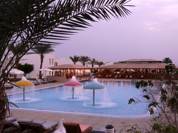 Imagen de la piscina del Hotel Happy Life Village Dahab. Foto 4
