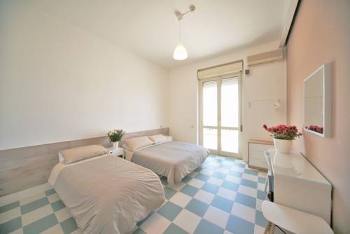 Imagen de la habitación del Hotel Happy, Marina Di Pietrasanta. Foto 7