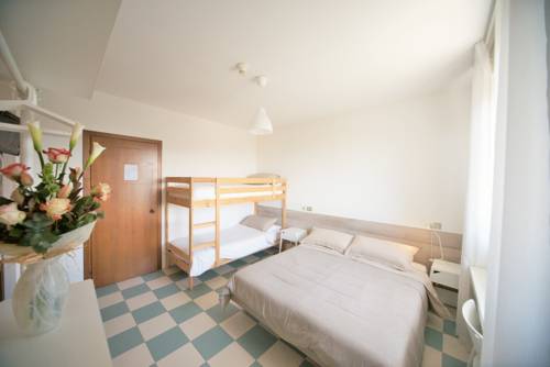 Imagen de la habitación del Hotel Happy, Marina Di Pietrasanta. Foto 10