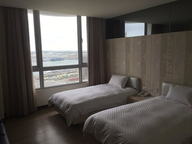 Imagen de la habitación del Hotel Happy Resort. Foto 17