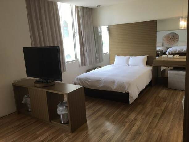 Imagen de la habitación del Hotel Happy Resort. Foto 27