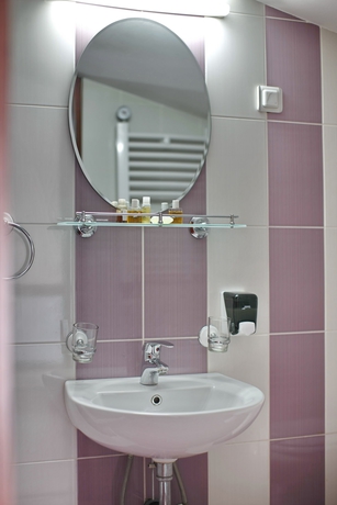 Imagen de la habitación del Hotel Happy Star Club. Foto 13