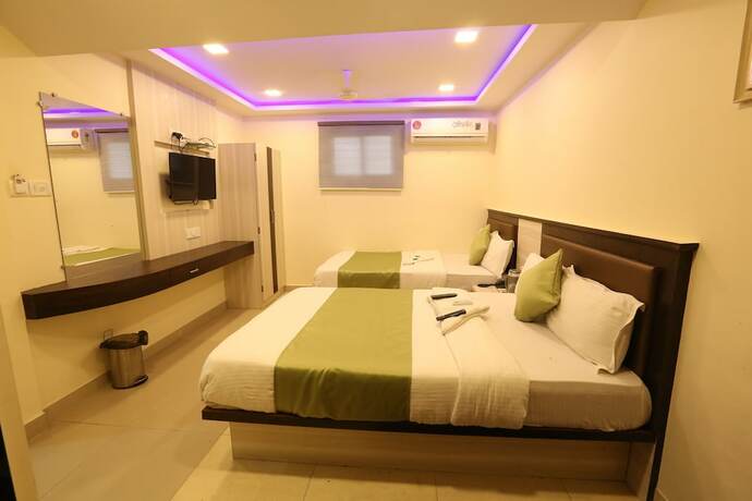 Imagen de la habitación del Hotel Happyland. Foto 14